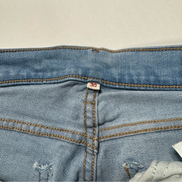 Levi Strauss & Co Light Wash Blue Jeans Denim Shorts - Picture 7 of 9